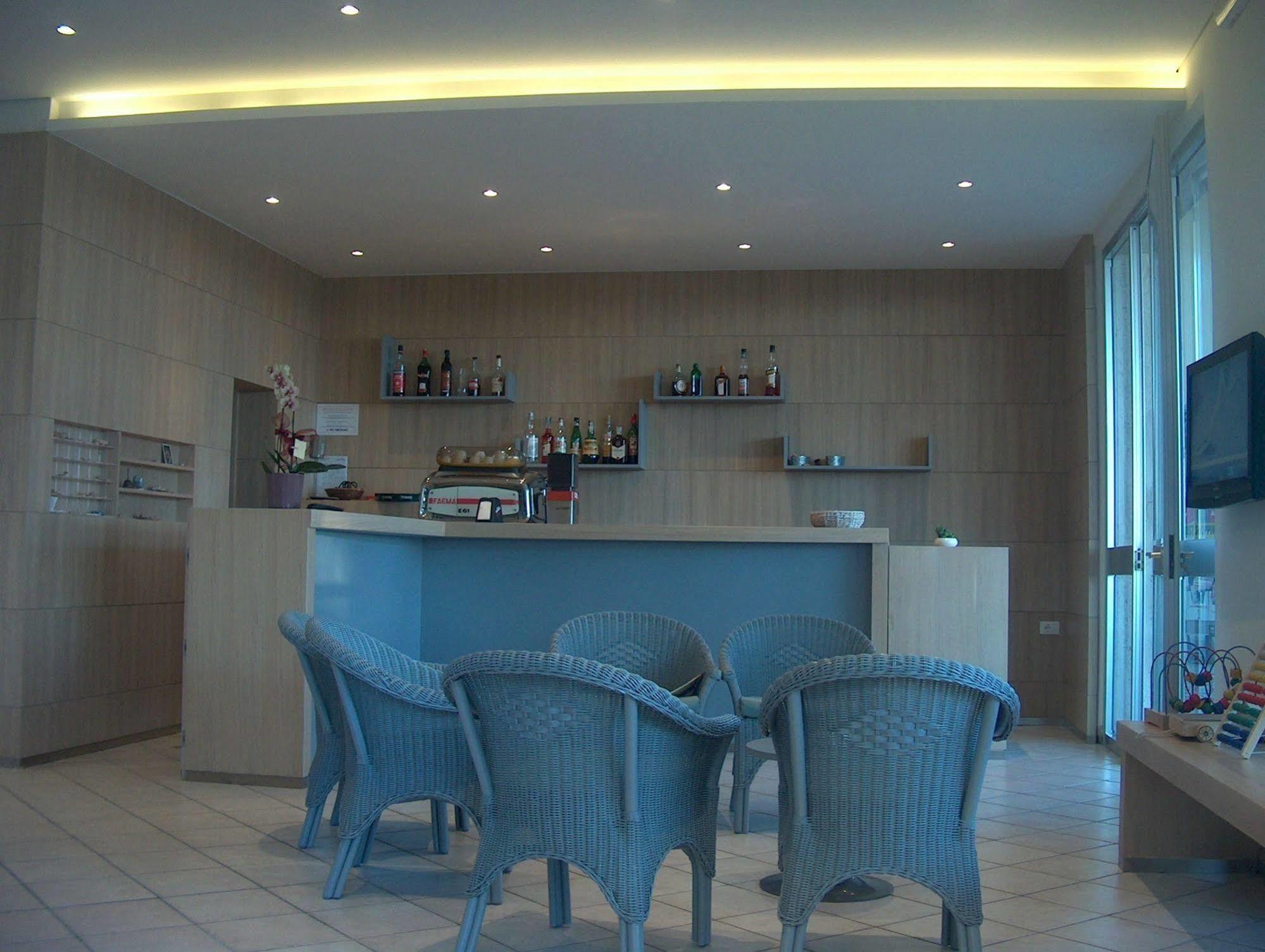 Hotel Trevi เบลลาเรีย-อีเจอา มารีนา ภายนอก รูปภาพ