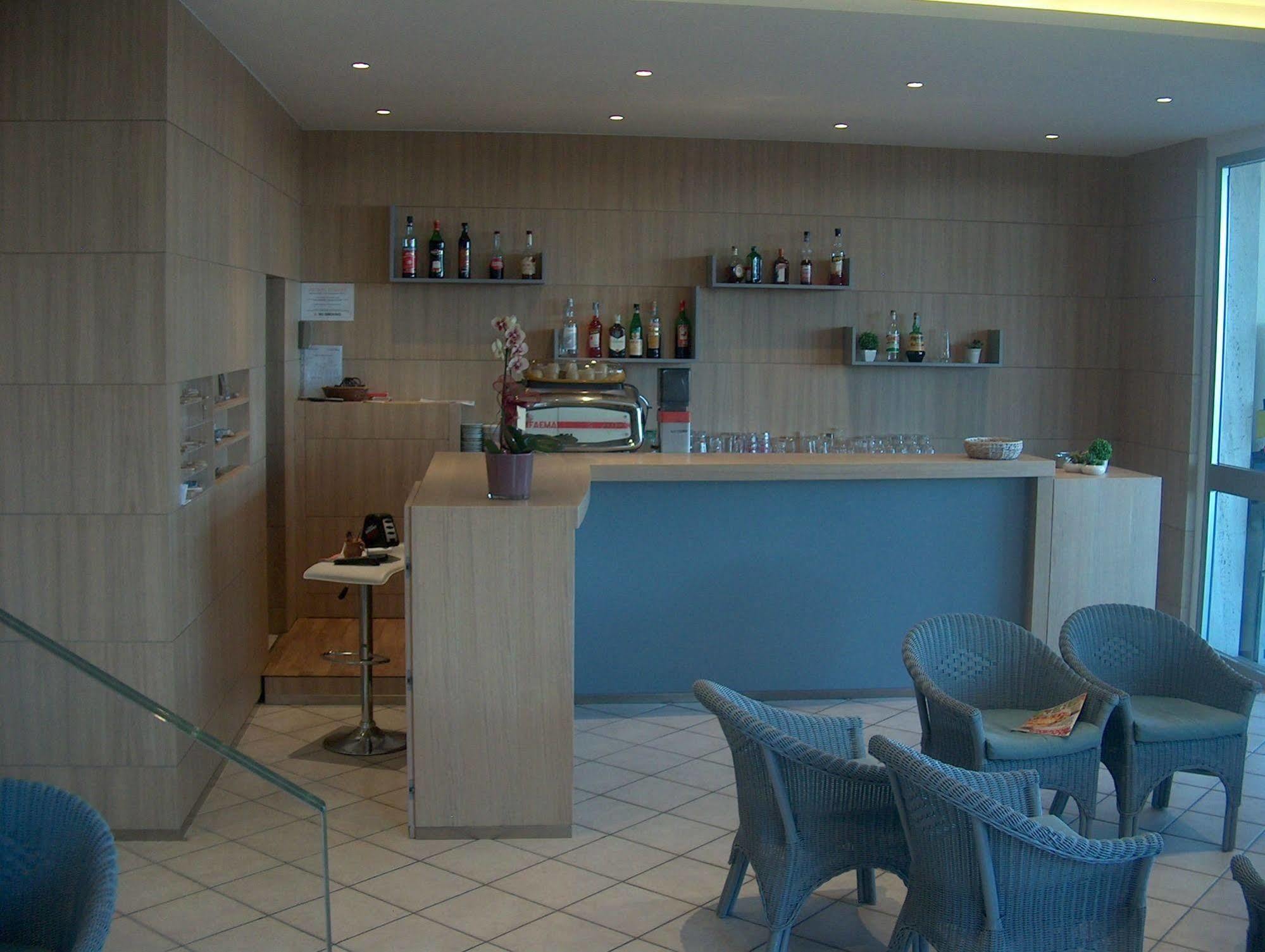 Hotel Trevi เบลลาเรีย-อีเจอา มารีนา ภายนอก รูปภาพ