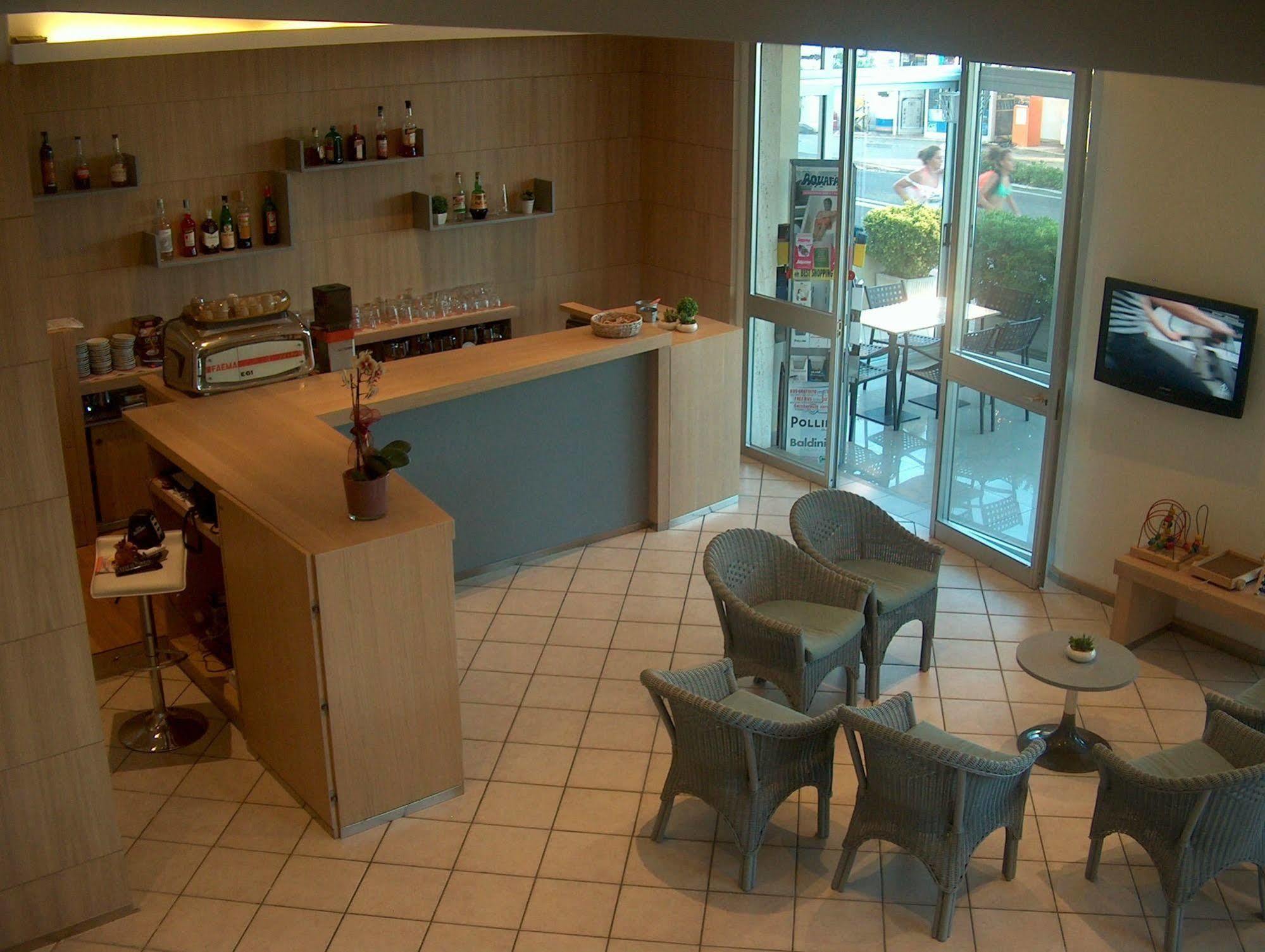 Hotel Trevi เบลลาเรีย-อีเจอา มารีนา ภายนอก รูปภาพ