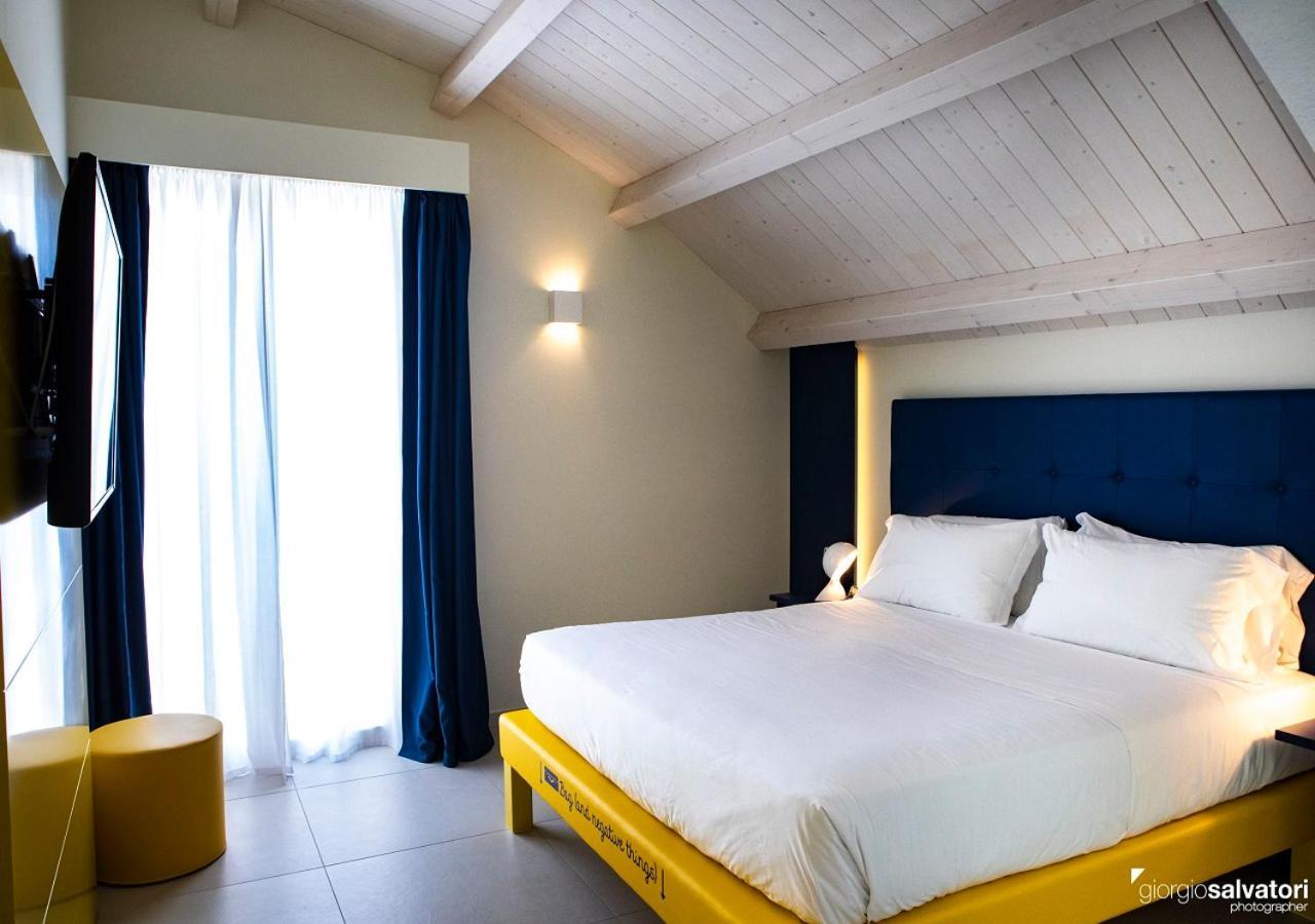 Hotel Trevi เบลลาเรีย-อีเจอา มารีนา ภายนอก รูปภาพ