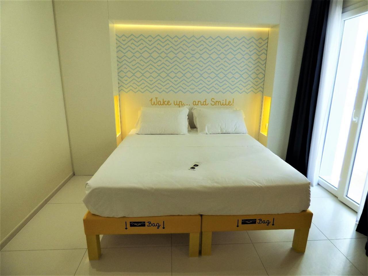 Hotel Trevi เบลลาเรีย-อีเจอา มารีนา ภายนอก รูปภาพ