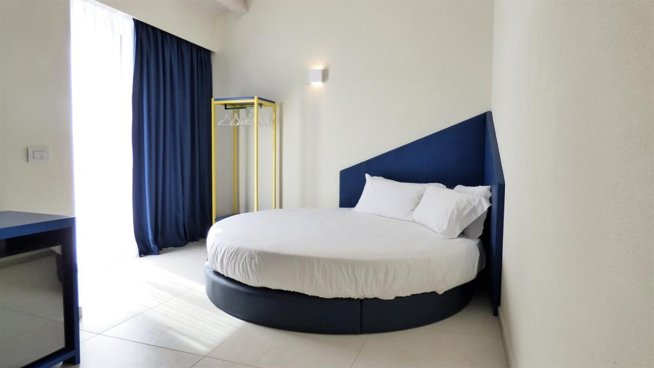 Hotel Trevi เบลลาเรีย-อีเจอา มารีนา ภายนอก รูปภาพ