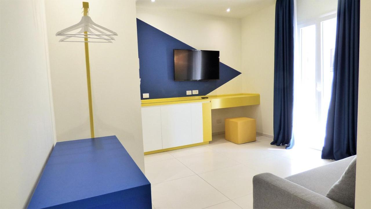 Hotel Trevi เบลลาเรีย-อีเจอา มารีนา ภายนอก รูปภาพ